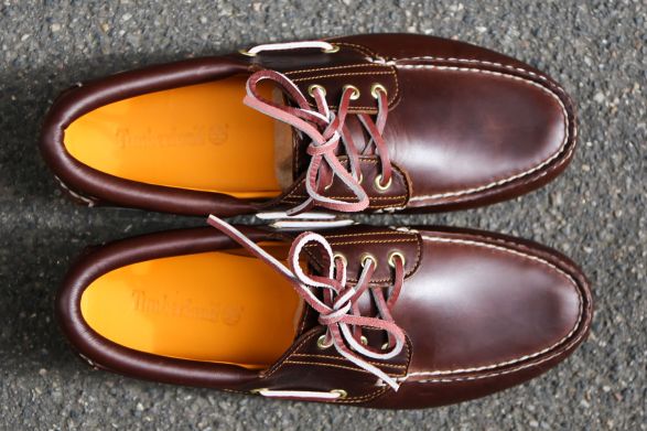 AUTHENTIC BOAT SHOE