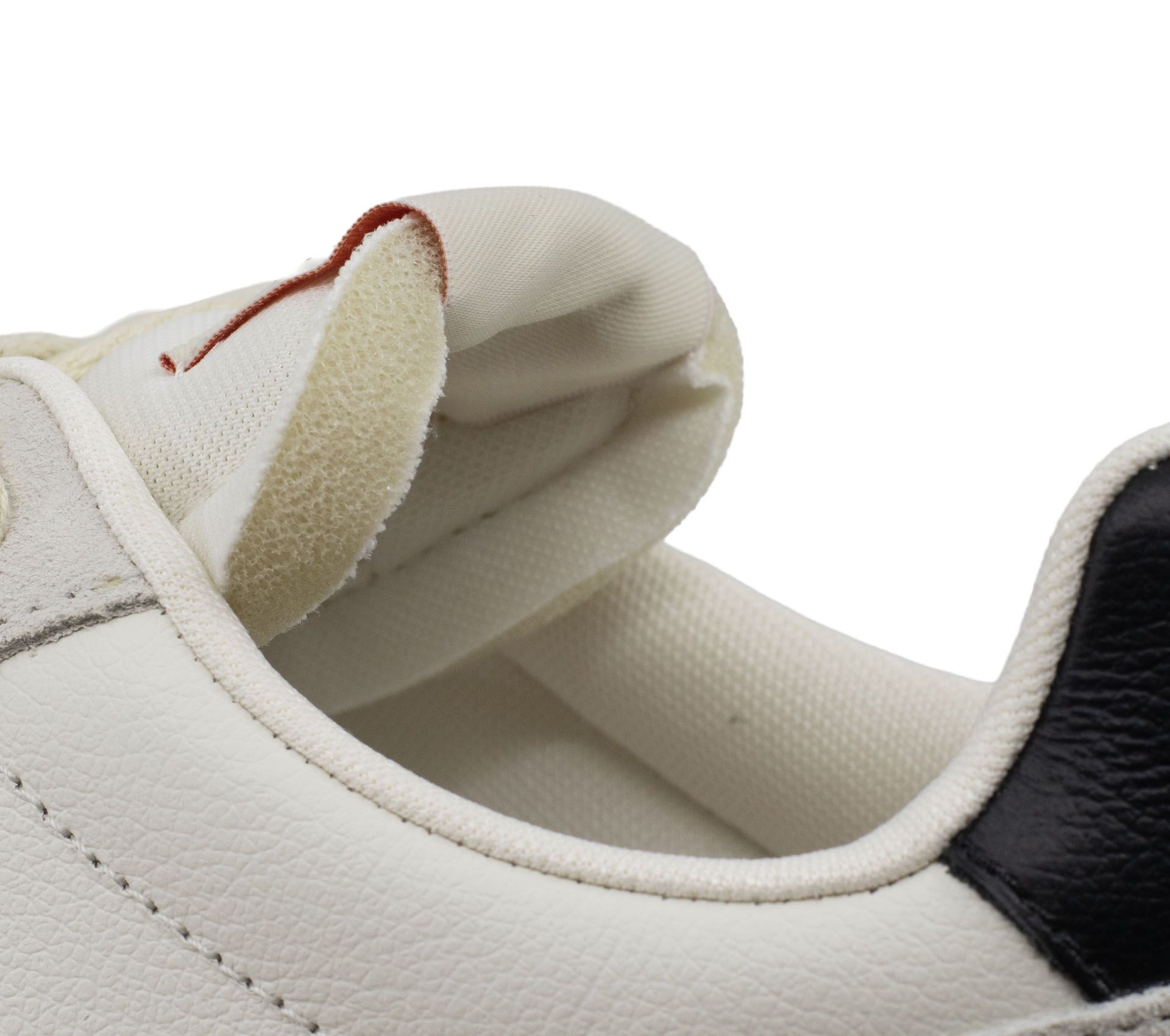 Image #3 of V-82 EXTRA WHITE PURE CALCAIRE BLACK