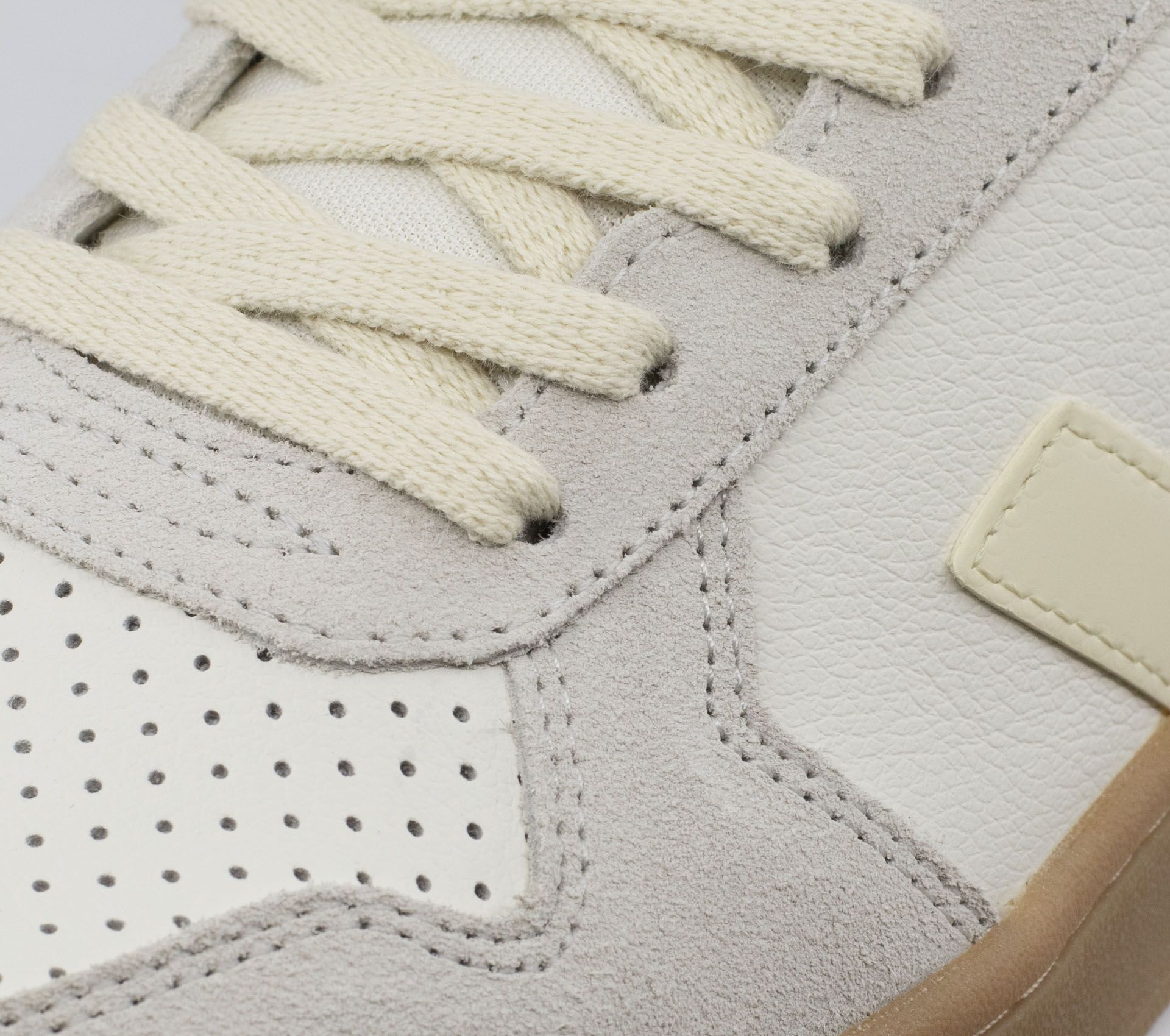 Image #5 of V-82 EXTRA WHITE PURE CALCAIRE BLACK