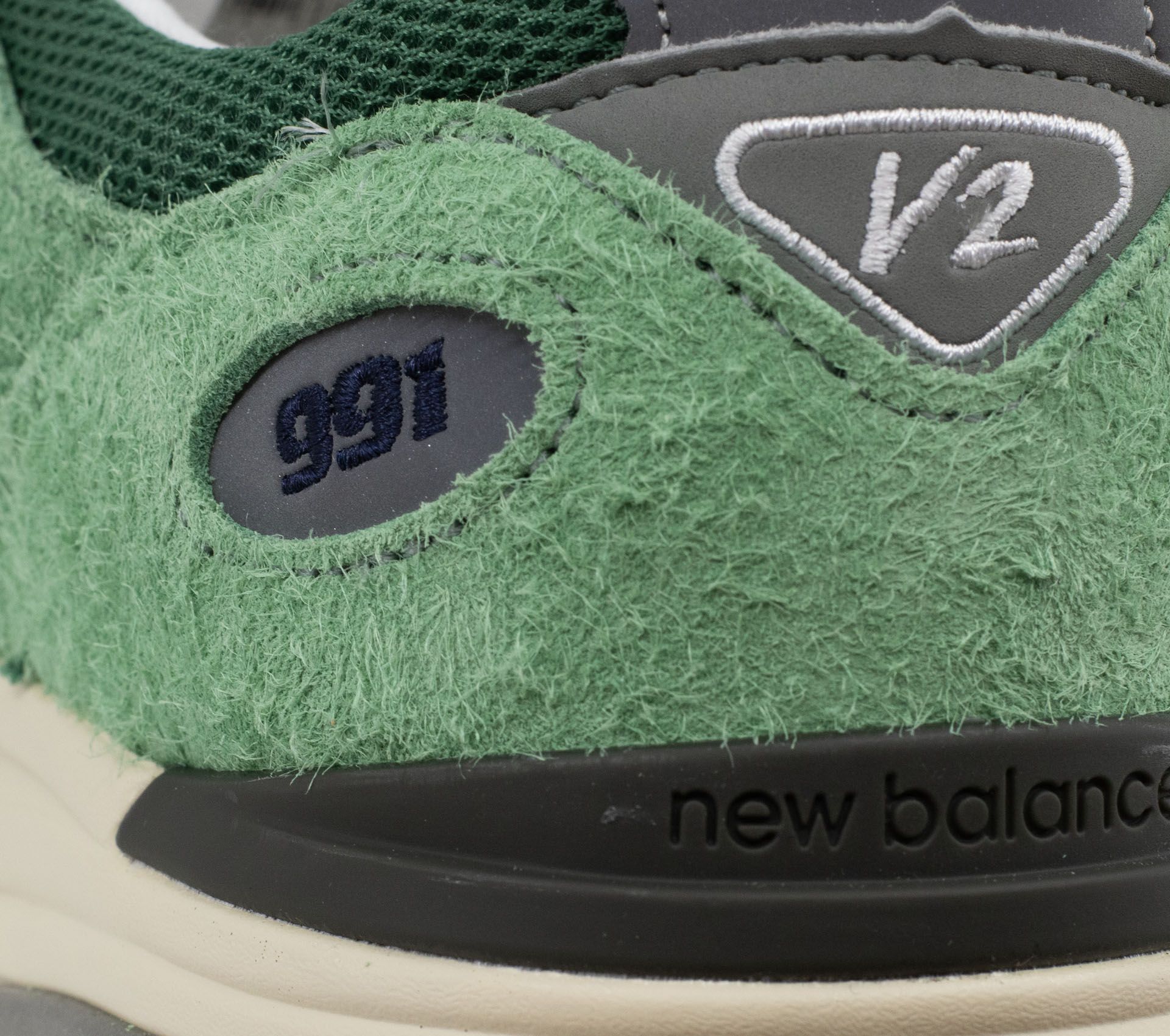 Image #3 of MADE IN UK U991V2 MINERAL GREEN