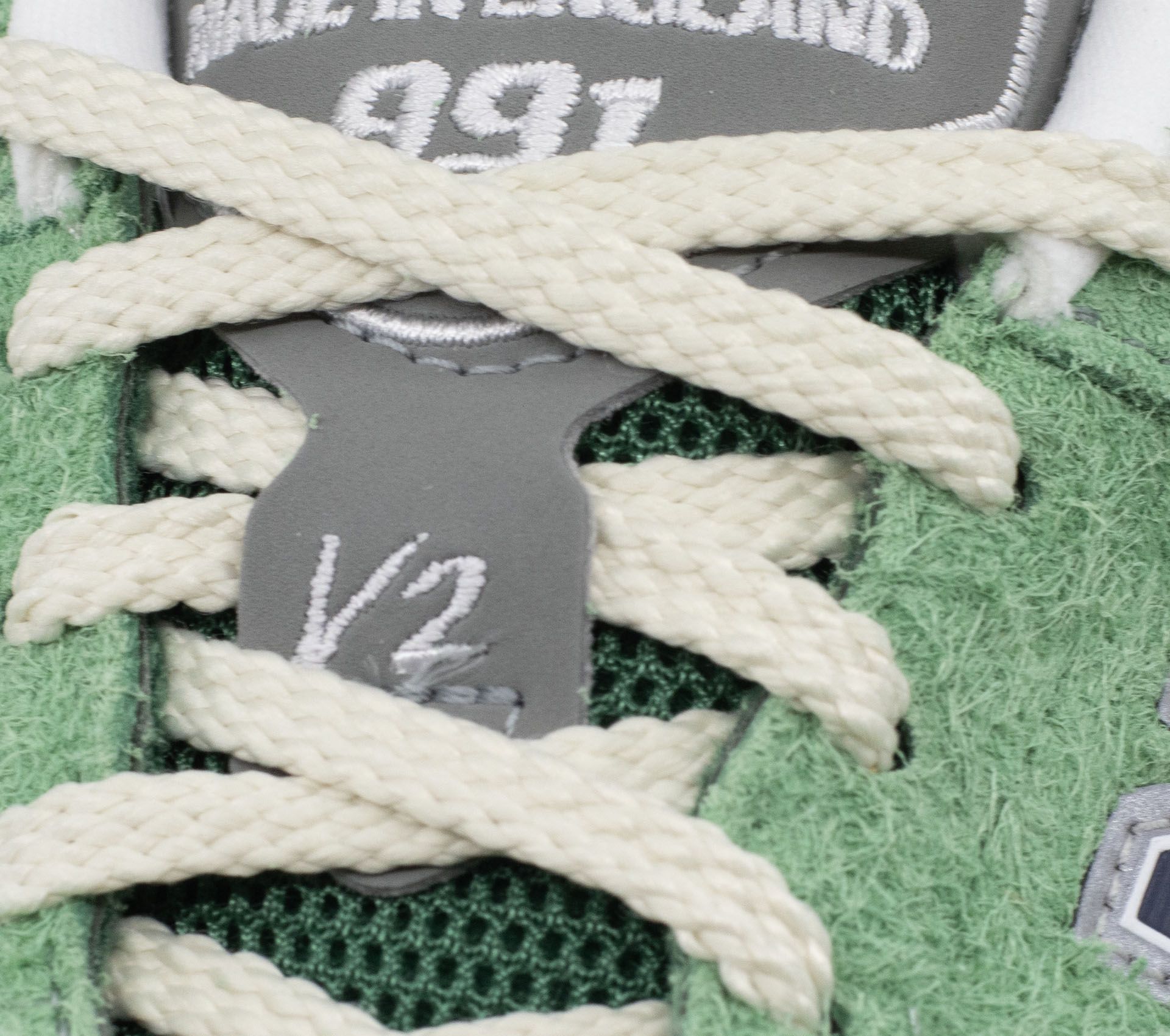 Image #5 of MADE IN UK U991V2 MINERAL GREEN
