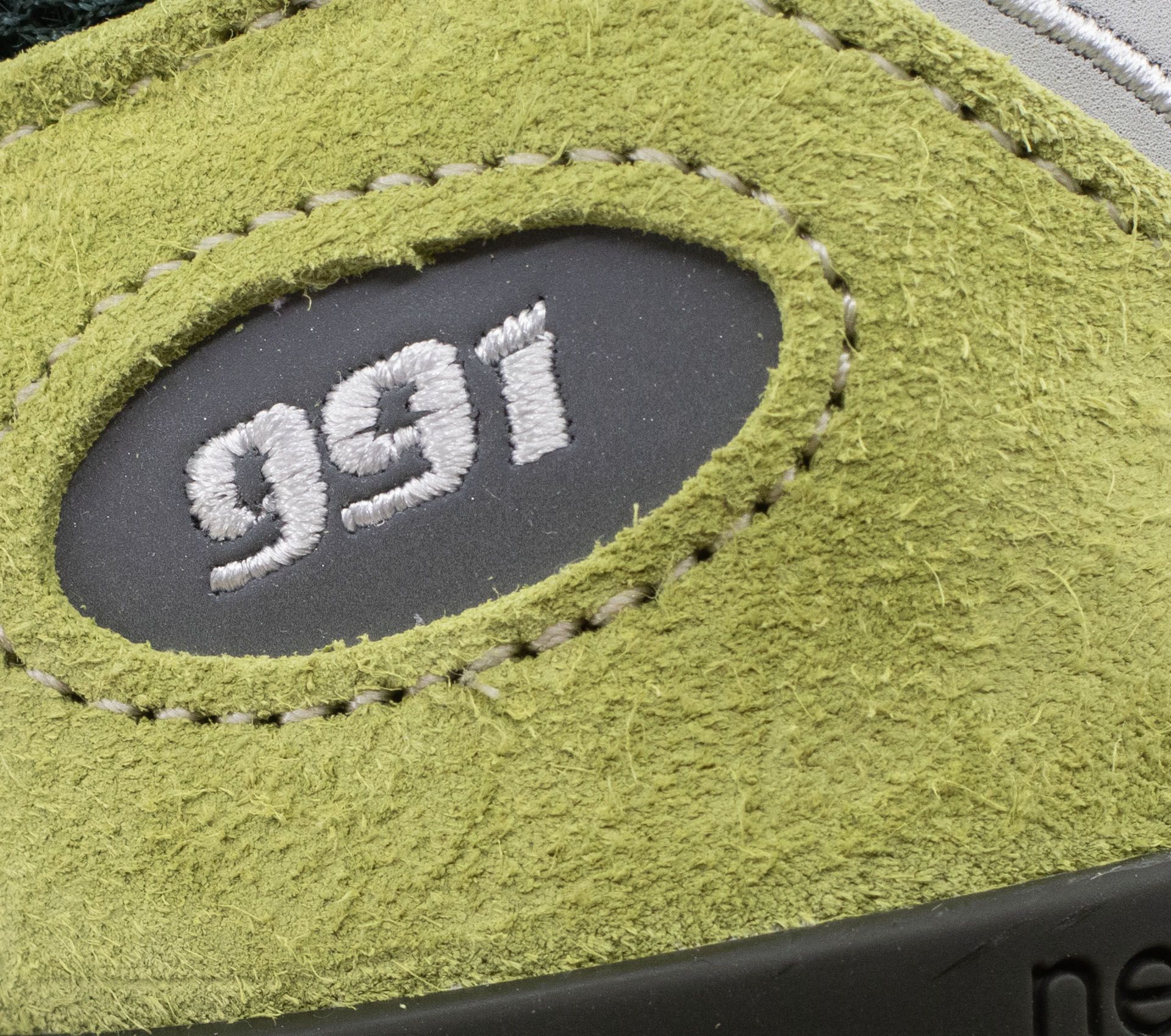 Image #3 of MADE IN UK 991v2 GRAPE SORBET GREEN