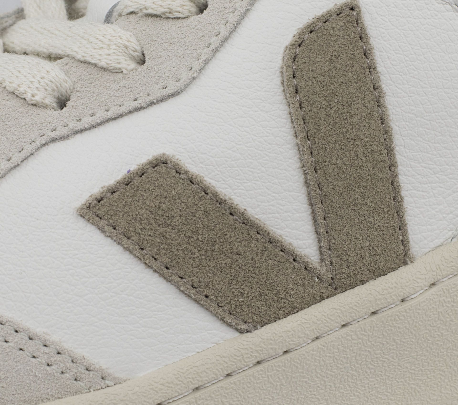 Image #3 of V-90 O.T. LEATHER WHITE TAUPE