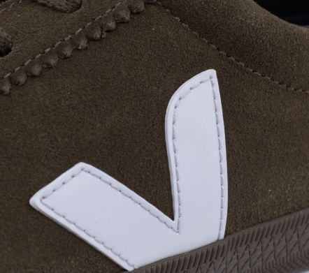 Volley Suede Eagle Swan