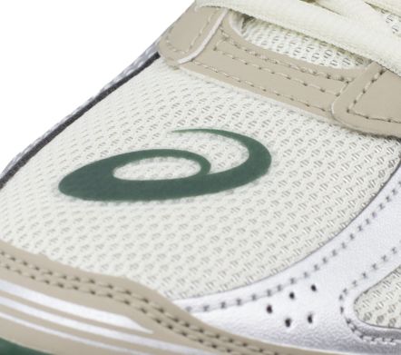 Jog 100s "Pale Oak / Pure Silver"