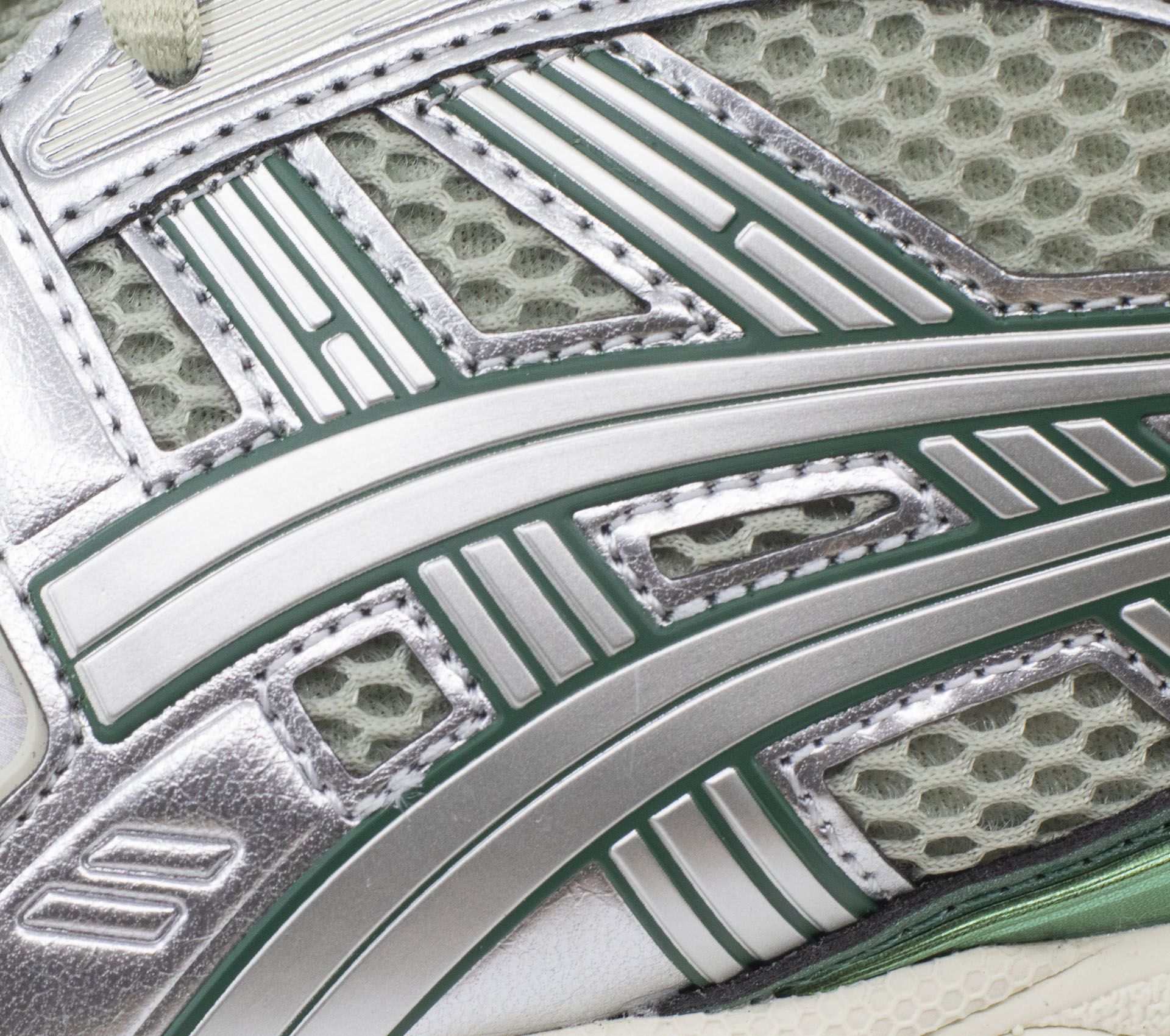 Image #4 of Gel-Kayano 14 "Dried Leaf Green / Pure Silver"