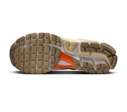 Zoom Vomero 5 Muslin "Swoosh Stitch"