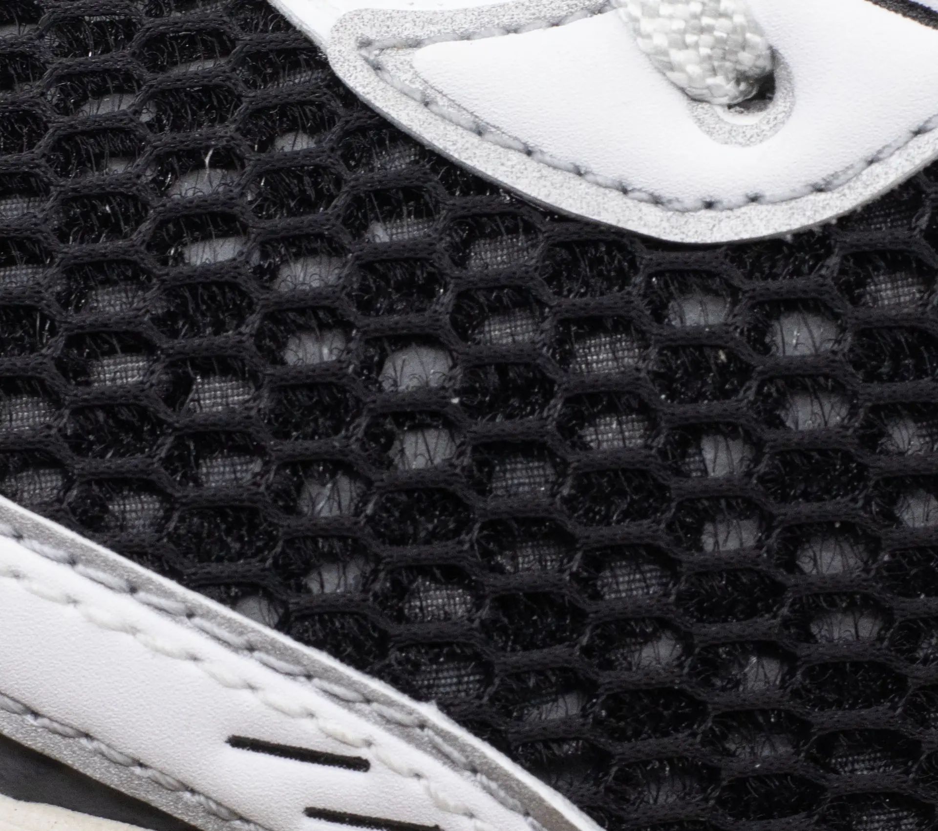 Image #4 of ProGrid Paramount Black / White