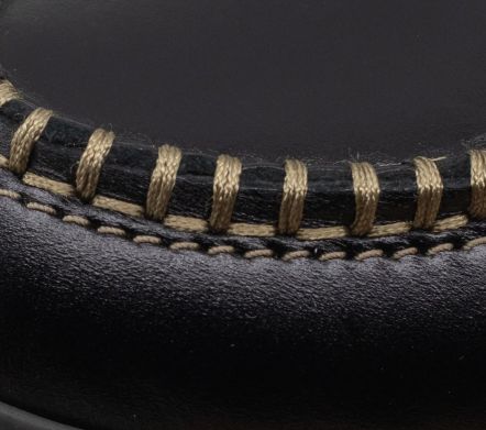 Lowell 4 Eye Loc Tee Black Analine