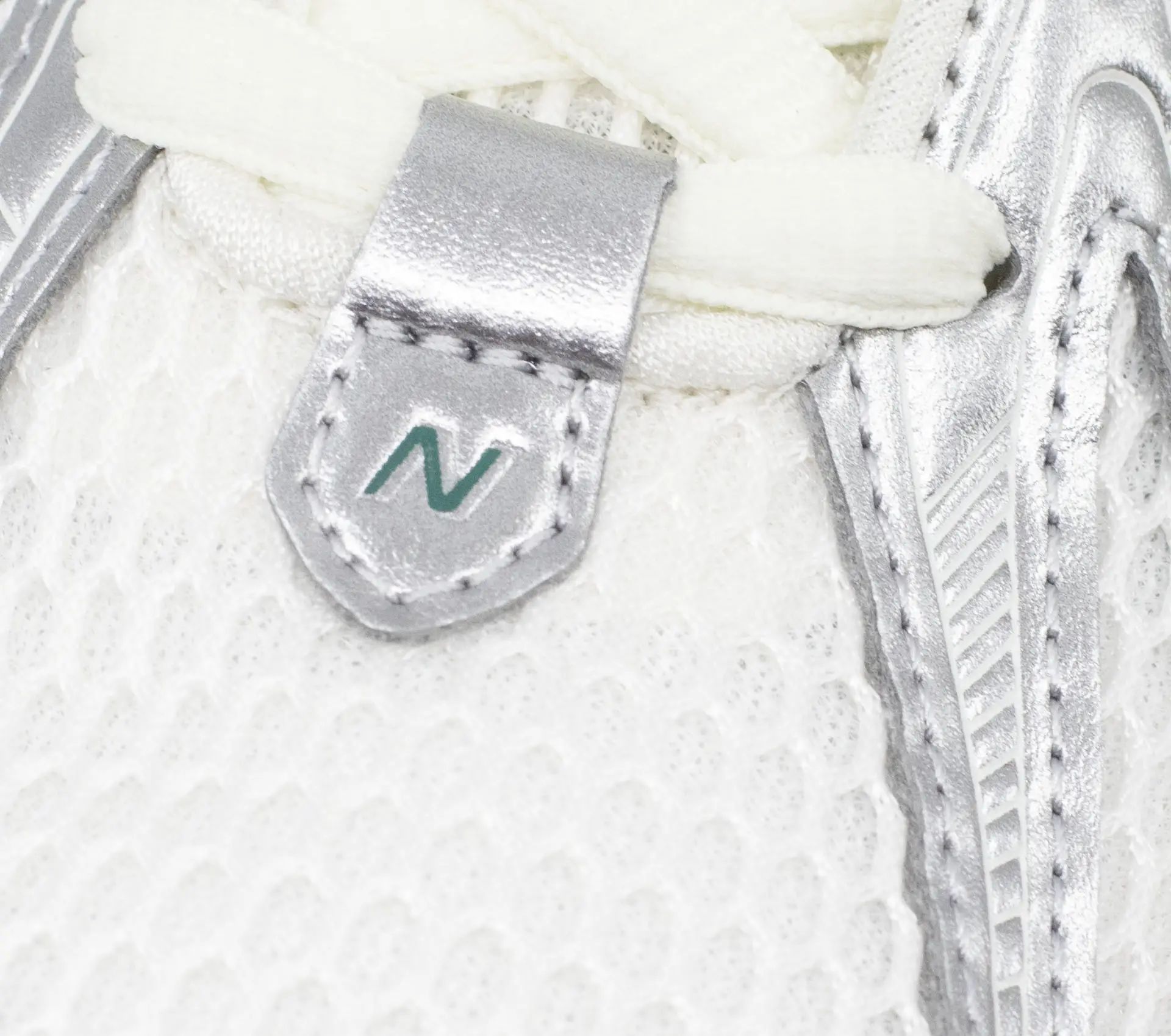 Image #4 of M1906R Silver Metallic Cream