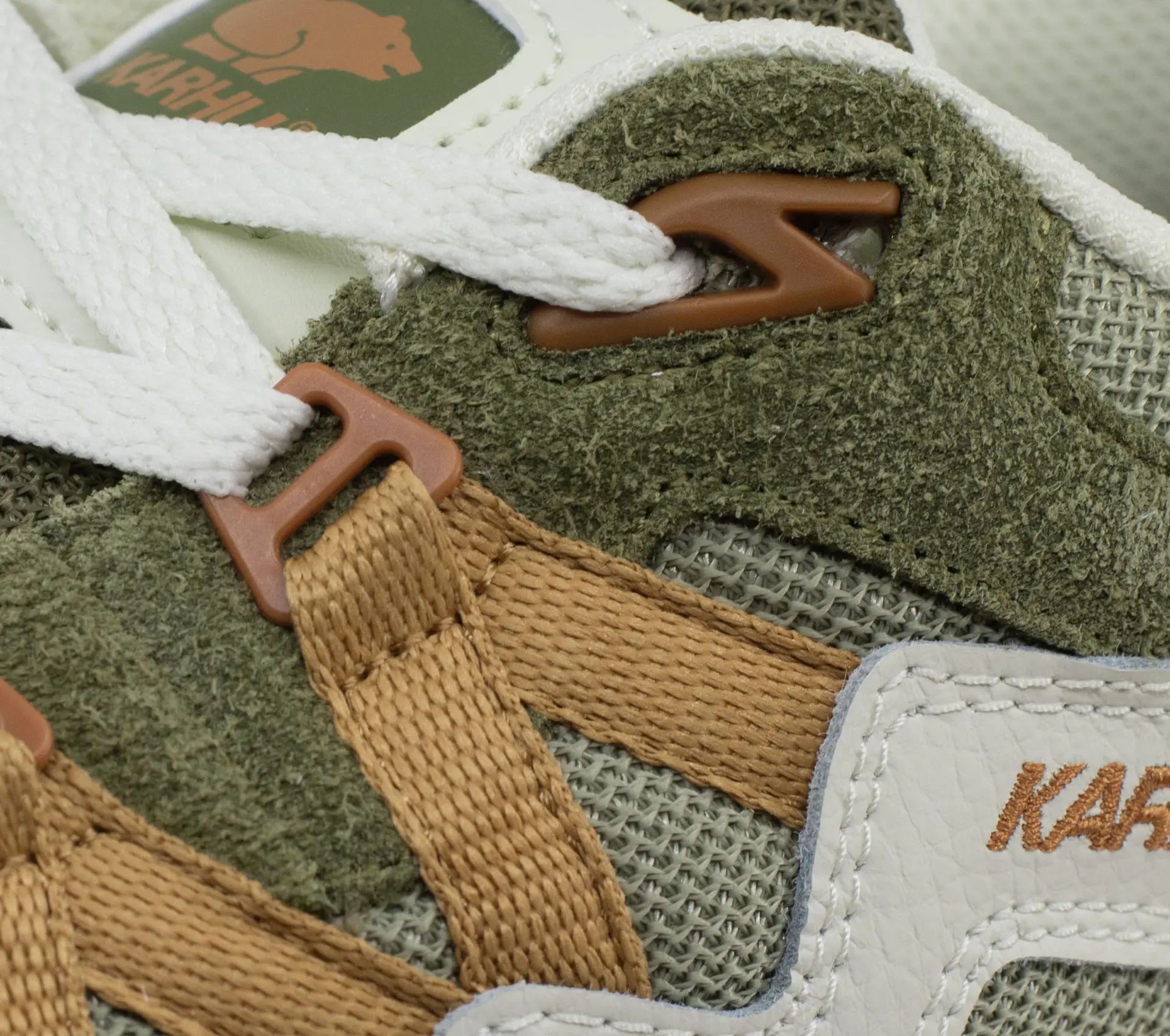 Image #5 of Fusion XT Icicle / Oak Buff