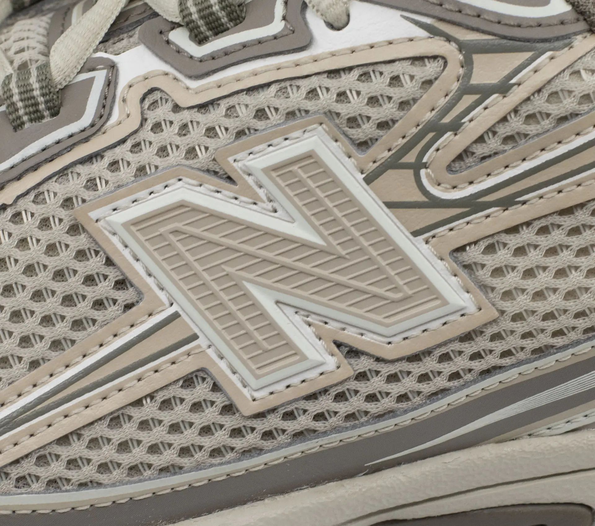 Image #5 of U740 V2 "Dockside / Timberwolf"