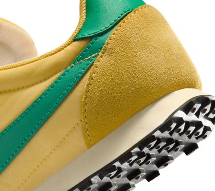 Waffle Racer "Topaz Gold / Stadium Green"