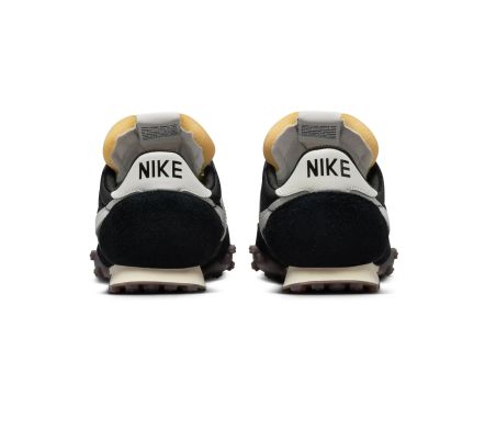 Waffle Racer Black Sail