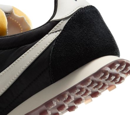 Waffle Racer Black Sail