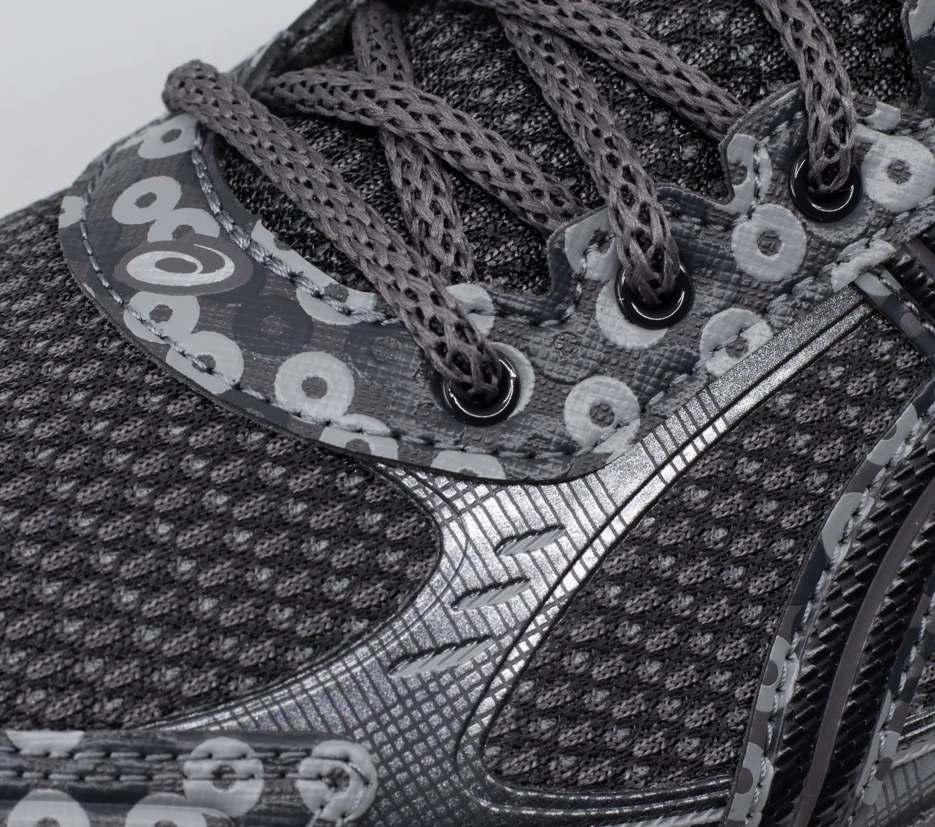 Image #4 of US7-S Gel-Kinetic Fluent "Obsidian Grey / Graphite Grey"