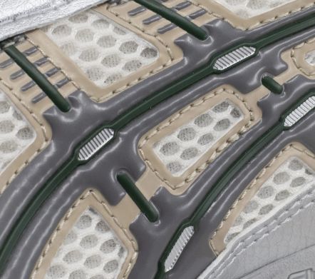 Gel-Kayano 12.1Cream / Carbon