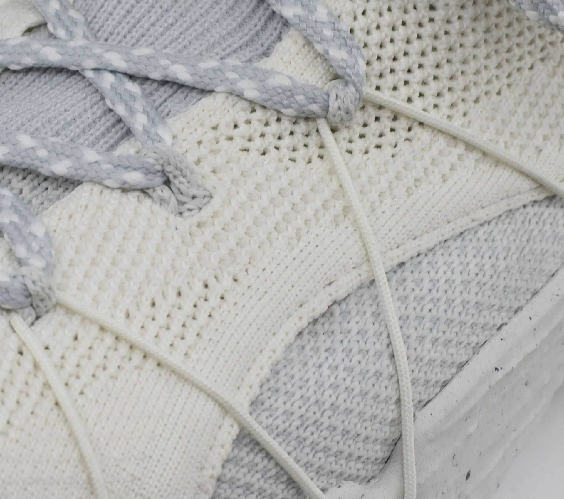 Image #4 of Roku White