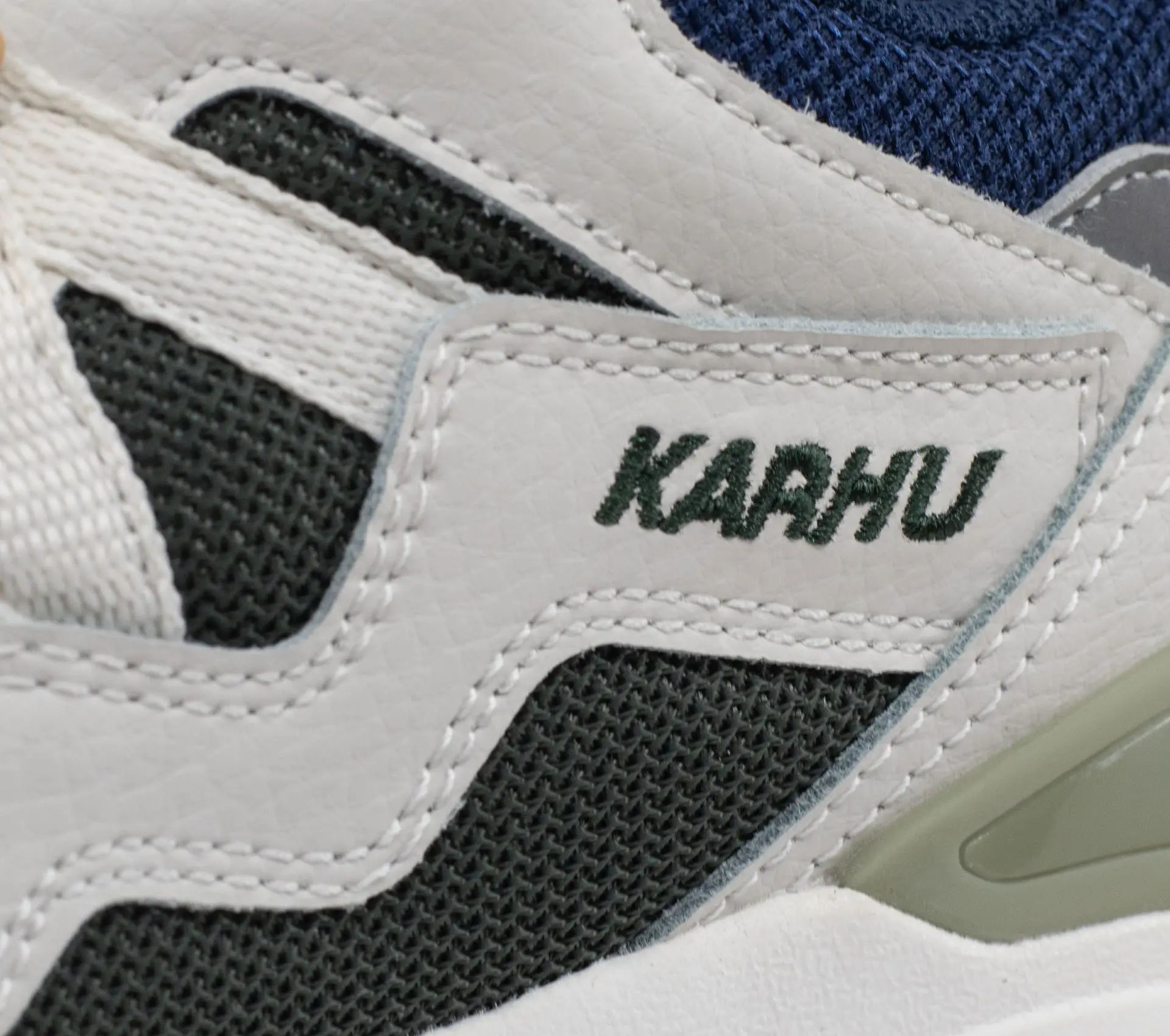 Image #4 of Fusion XT Blanc De Blanc / Blue Opal