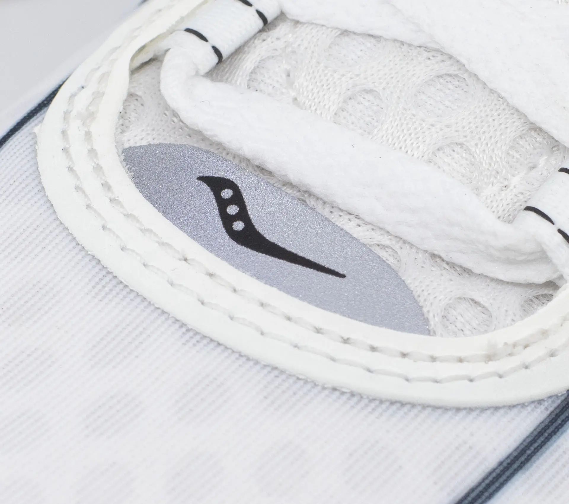 Image #4 of Kinvara 1 "White / Off White"