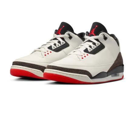 Air Jordan 3 Retro OG...