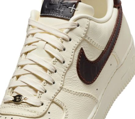 Image #6 of Air Force 1 '07 "Soft Pearl / Brown"