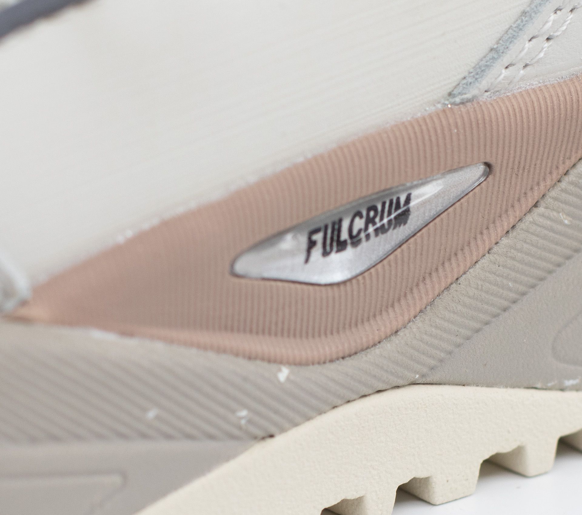 Fusion XC Lily White / Pine Bark