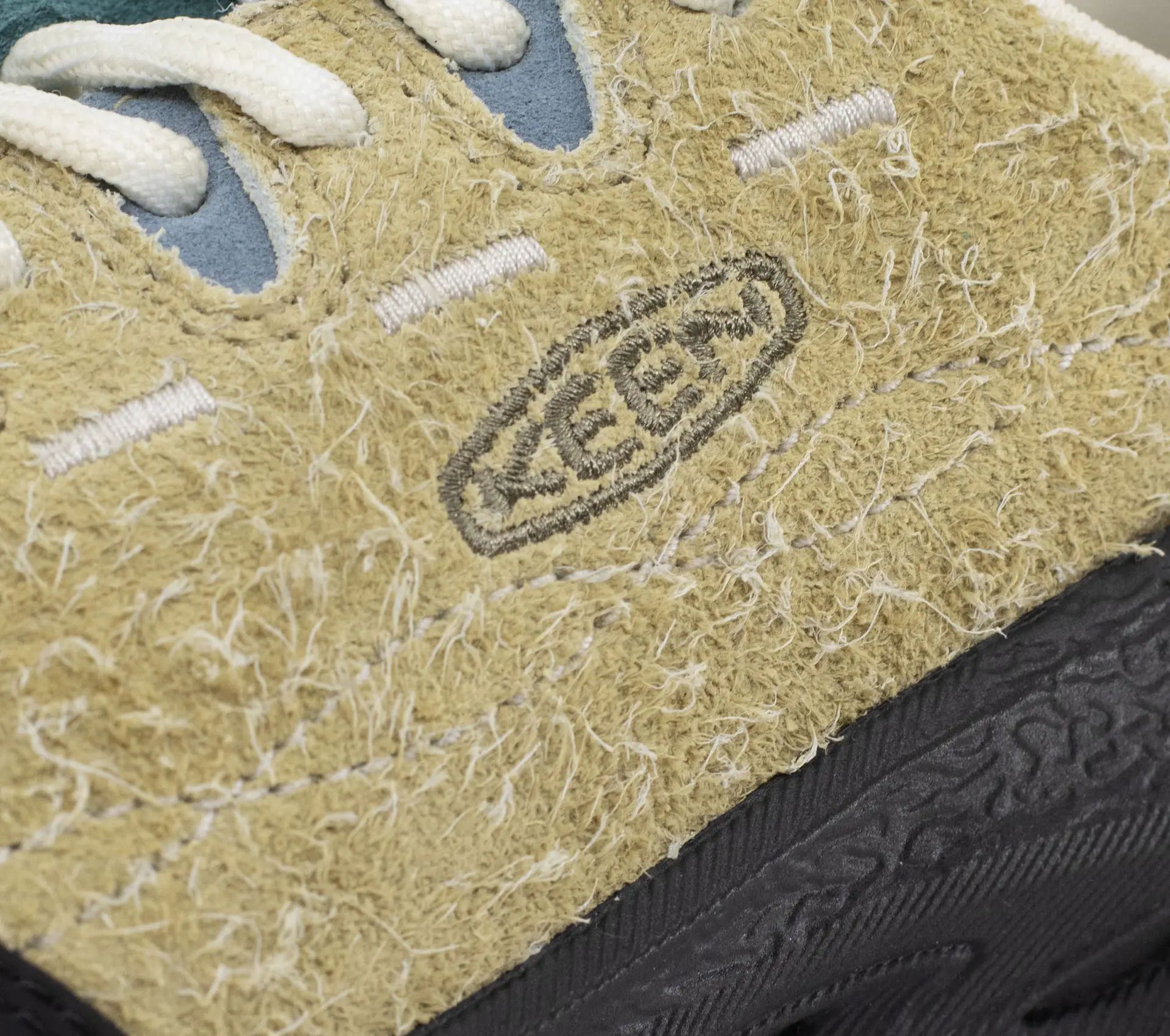Jasper Zionic Khaki / Abbey Stone