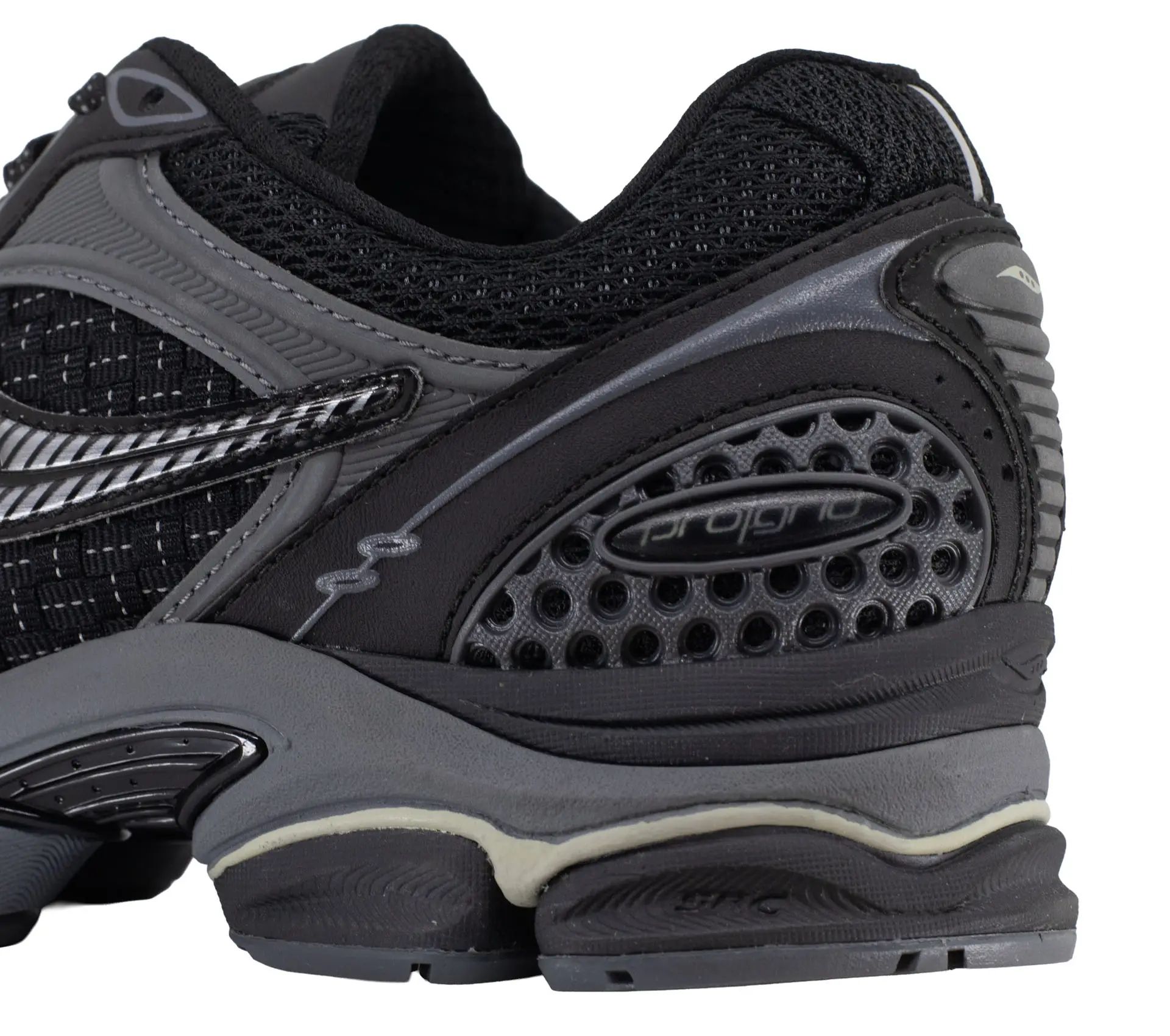 ProGrid Triumph 4 "Fabricated Future" Black / Carbon