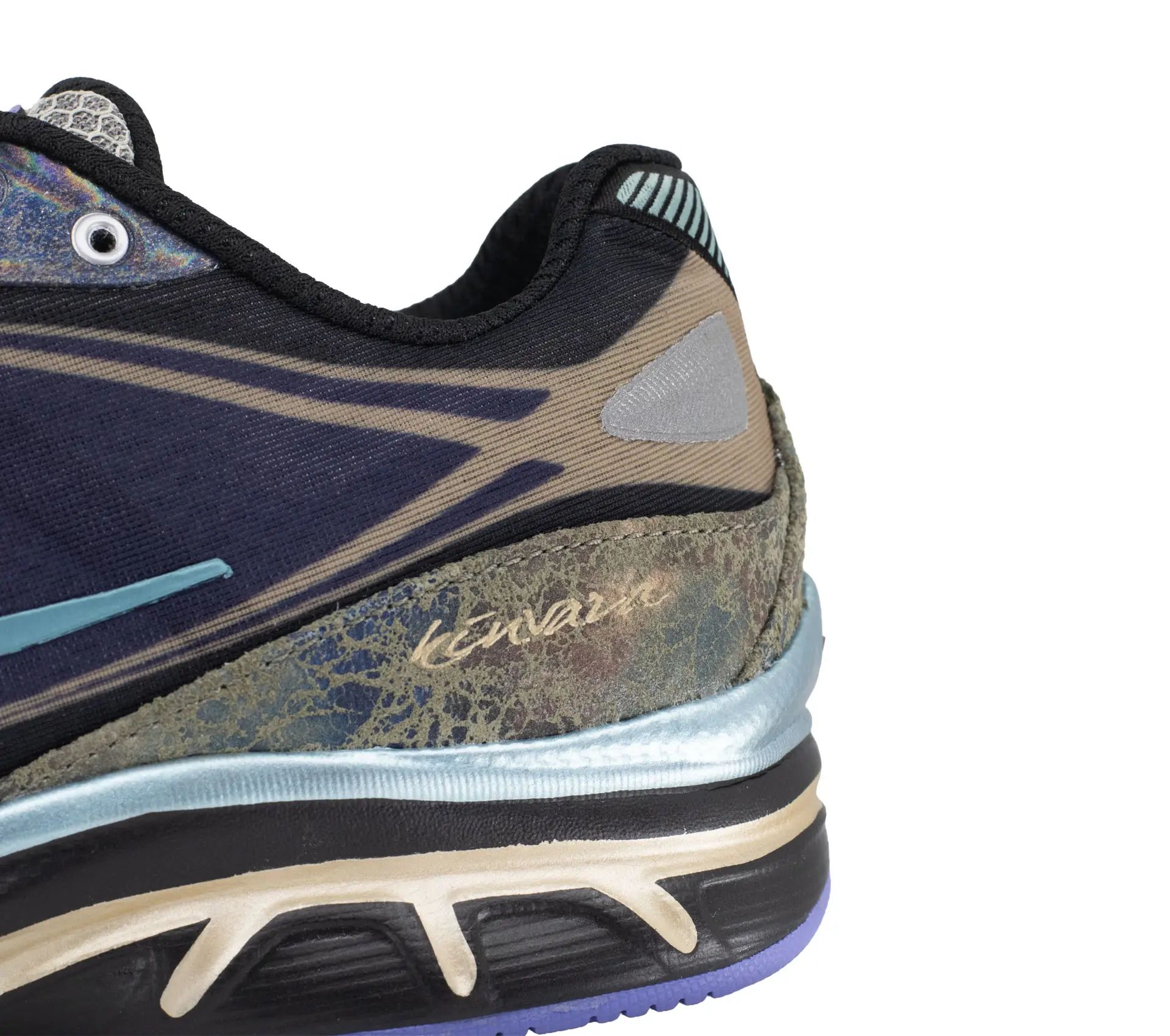 Kinvara 1 "Black / Laureate"