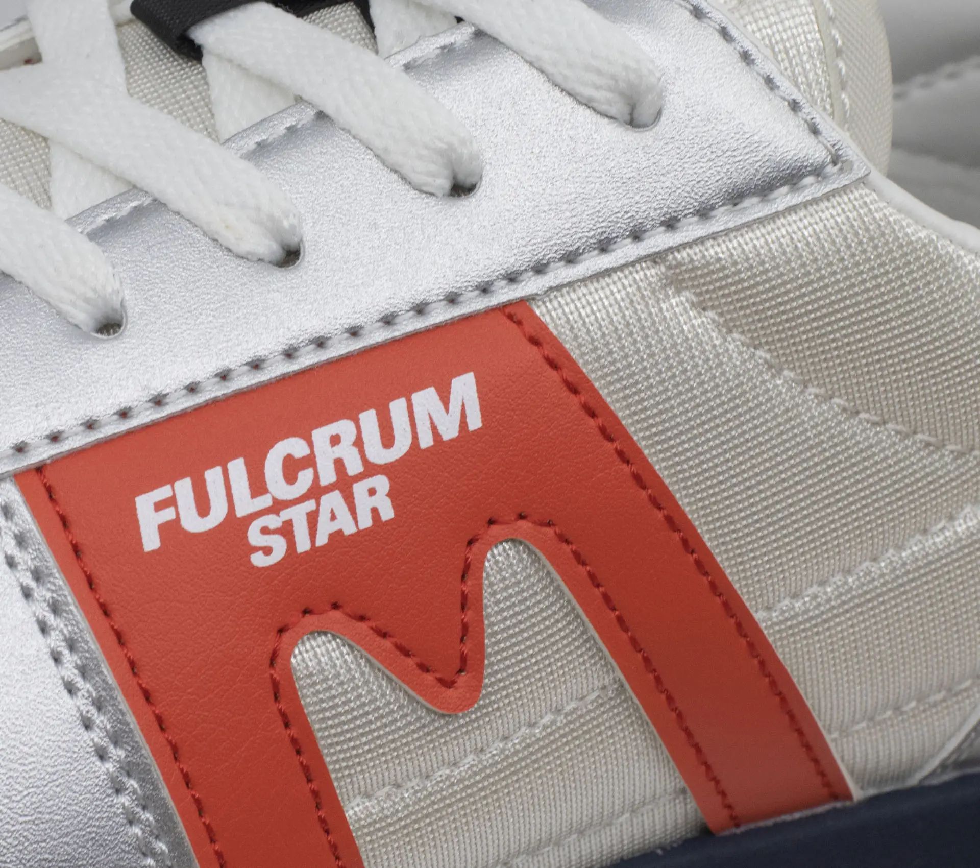 Fulcrum Star Silver / Spicy Orange