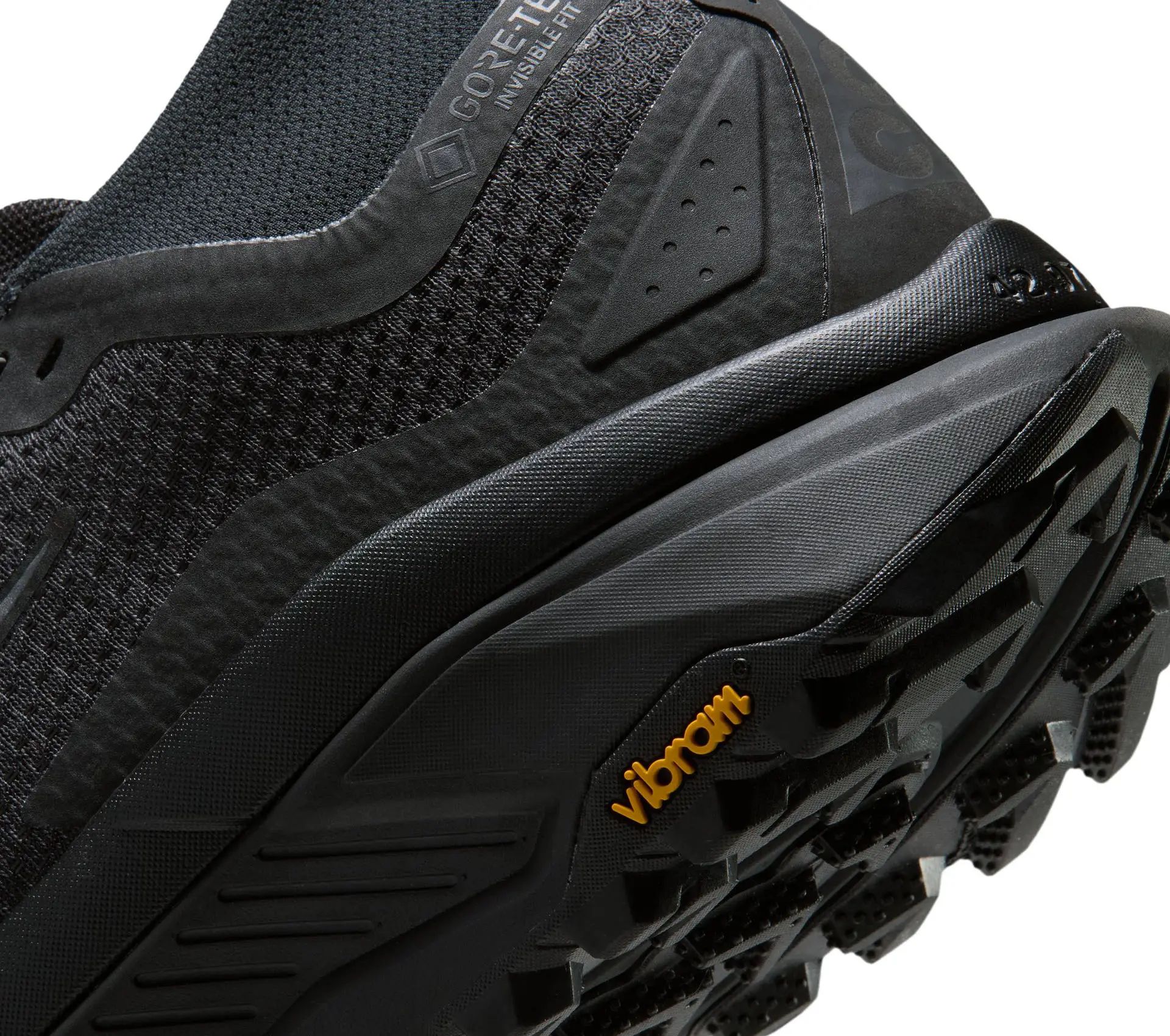 ACG Zegama Trail Gore-Tex Black
