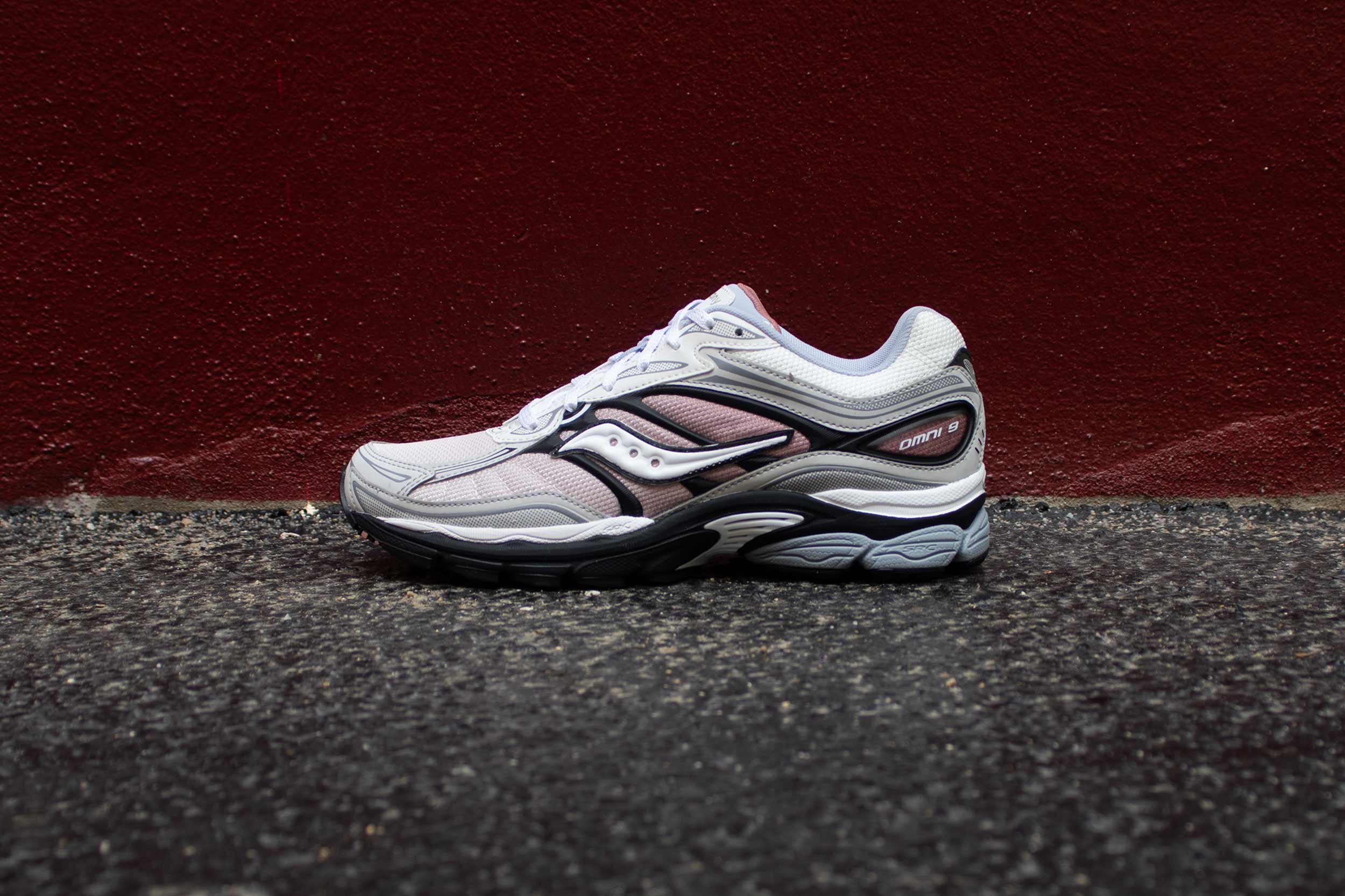 Saucony ProGrid Omni 9